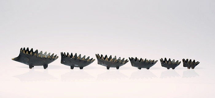 Complete set of 6 ORIGINAL brass hedgehog ashtrays by Walter Bosse