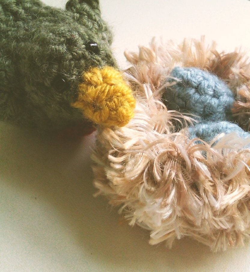 Robin Crochet Nest Eggs Blue Sitting Mother Stuffed Yarn Toy