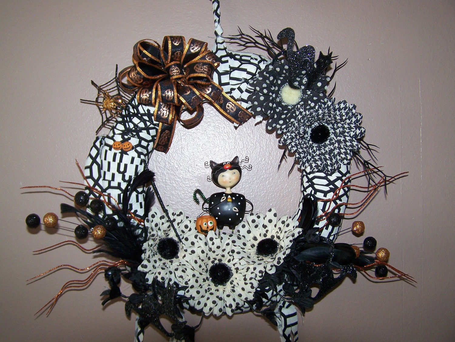 Halloween Wreath Decoration Floral Sprays Black and Orange Ribbon Bow Resin Cat Polka Dot Gerber Daisys Thorns Grapevine Door Wall Wreath