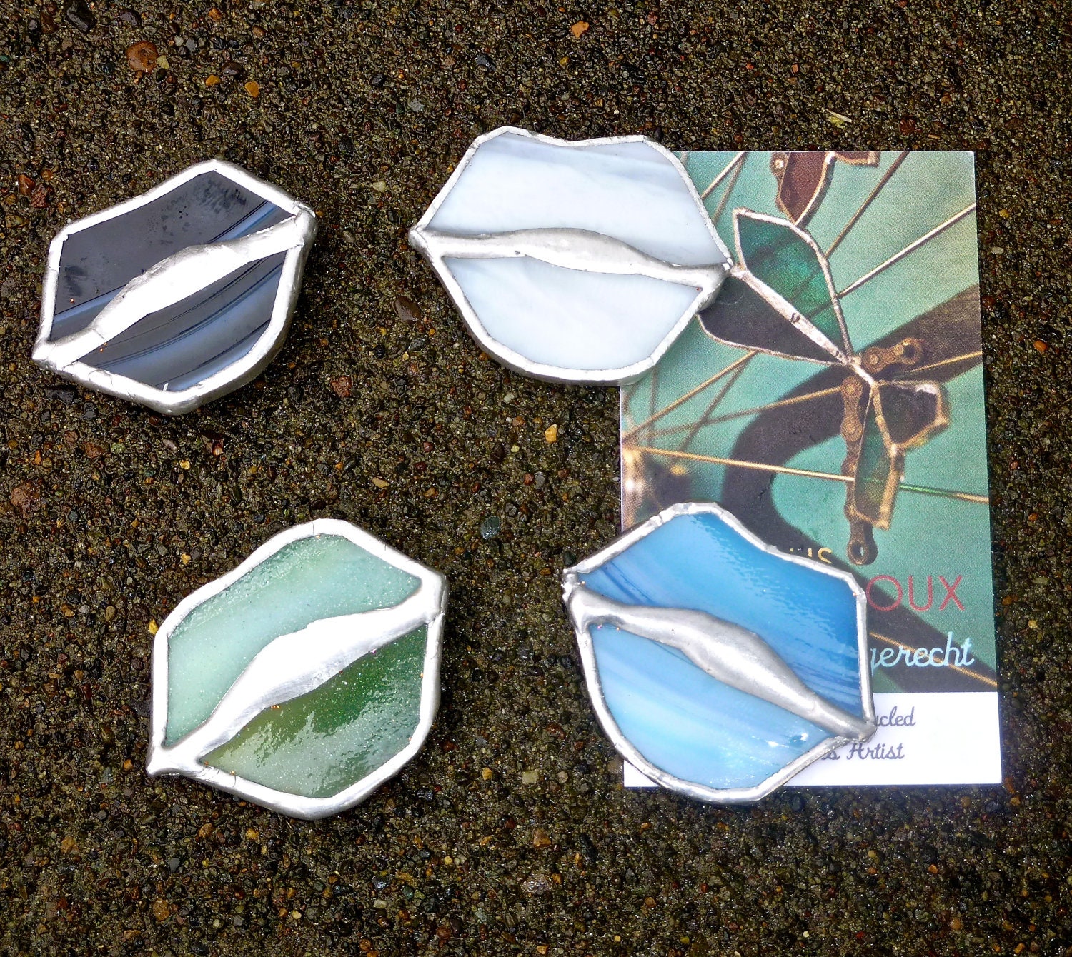 Kiss Me Magnets/Stained Glass
