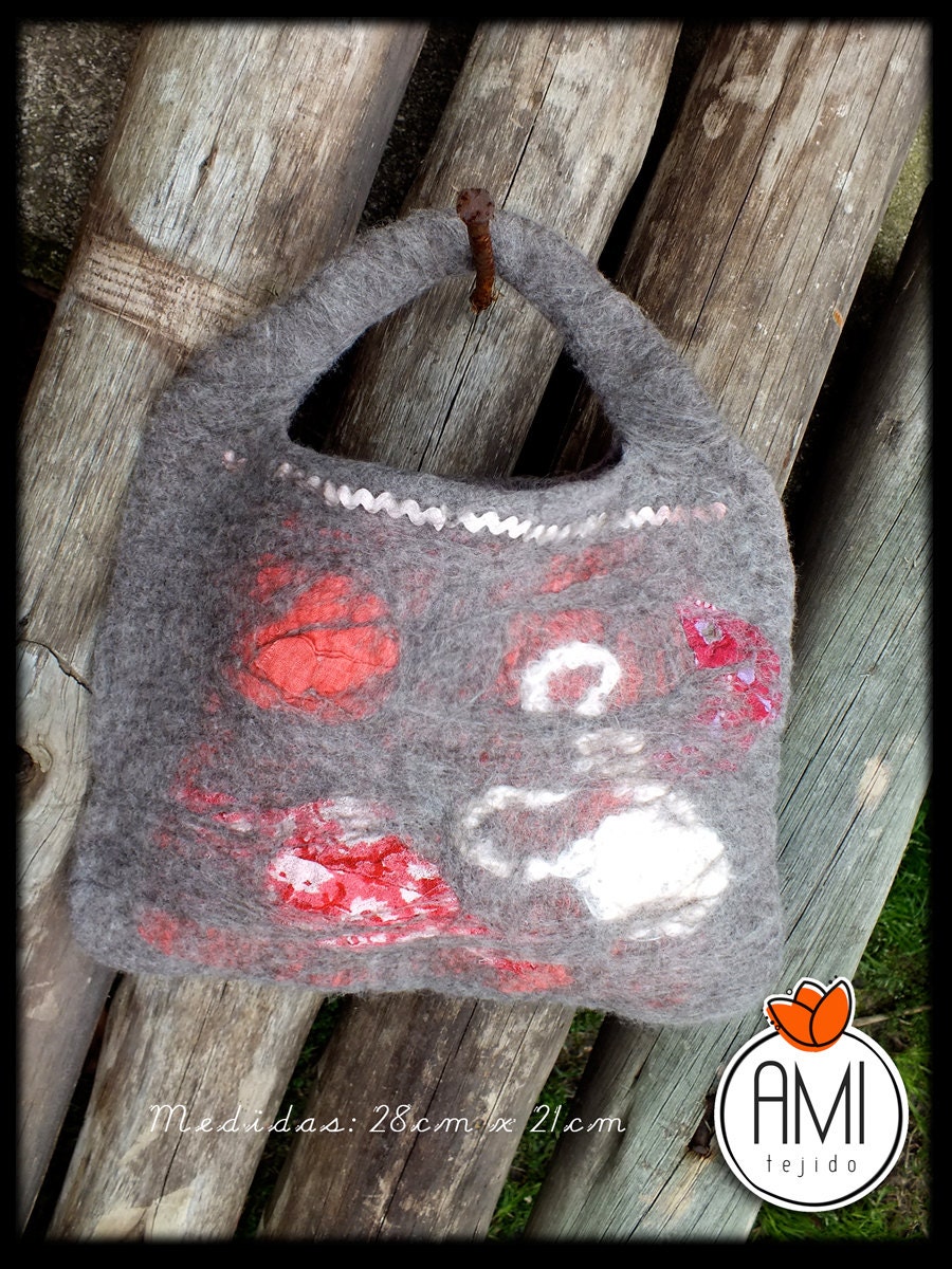 Felt purse, handmade in wet nuno felt technique: natural wool, gauze and antique laces.