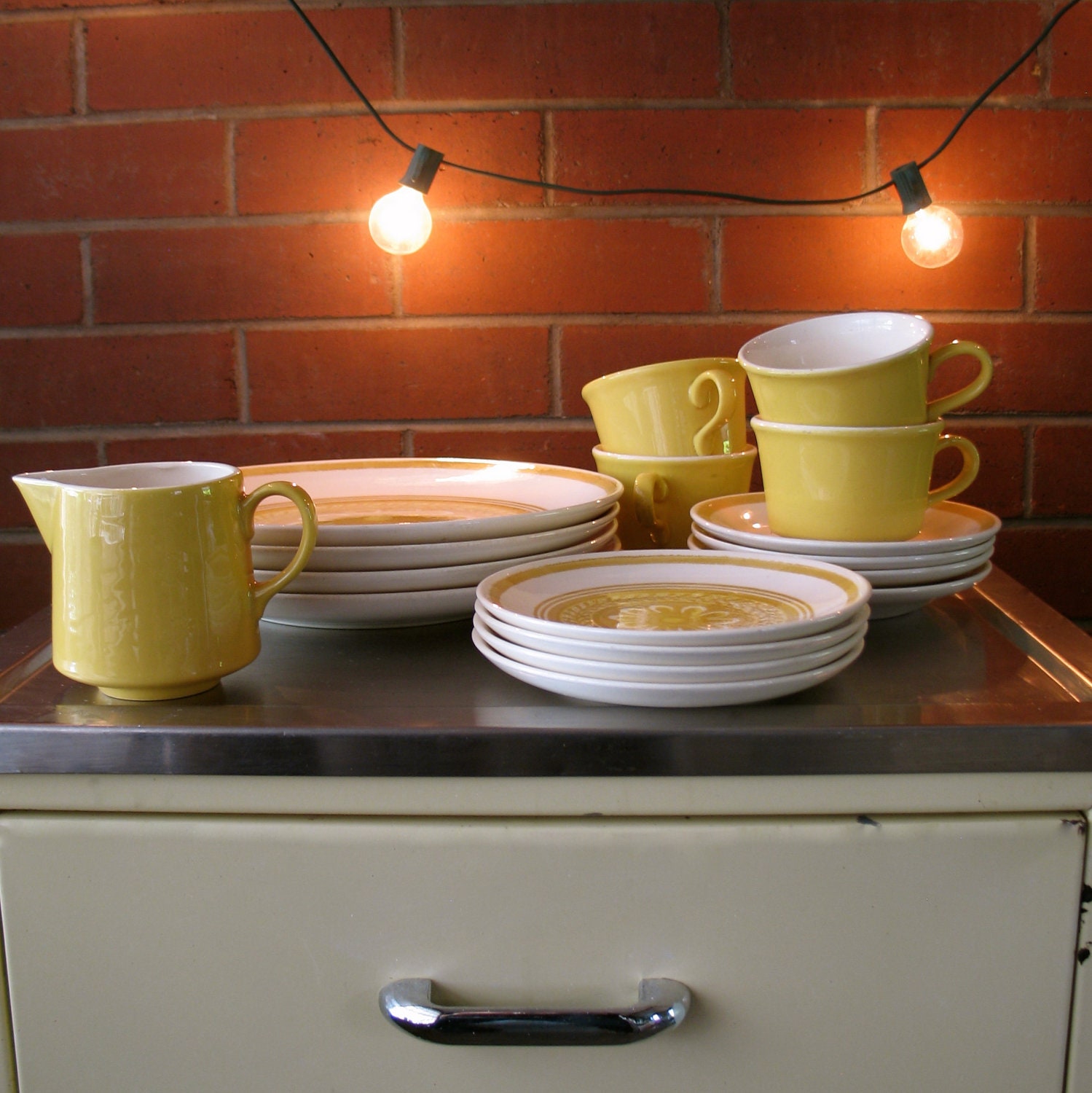 Cream & Yellow Dish Set