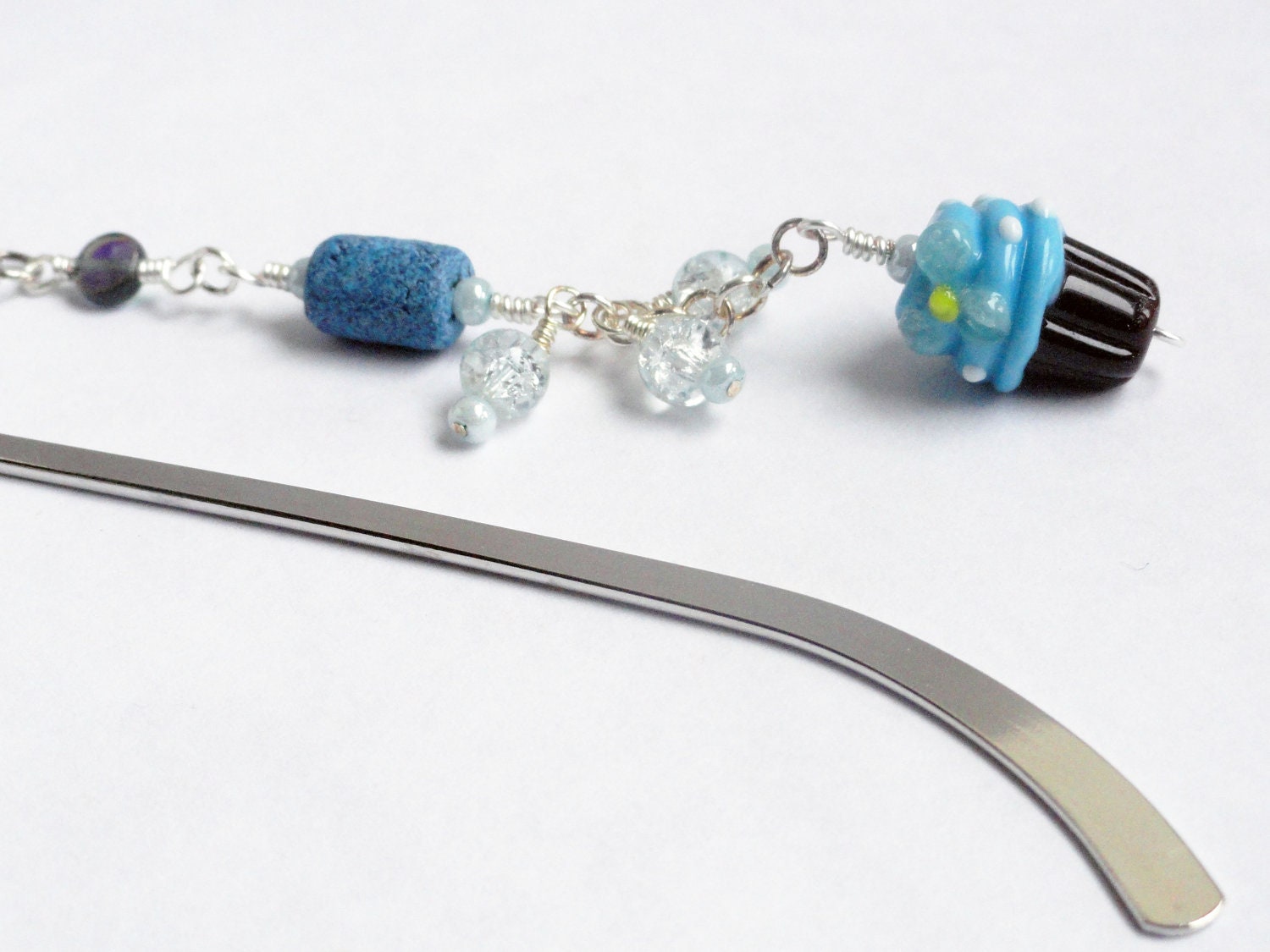 Cupcake bookmark - lampwork bookamrk - blue beaded bookmark - novelty bookmark - cake decorations - cake bookmark - gift for bakers