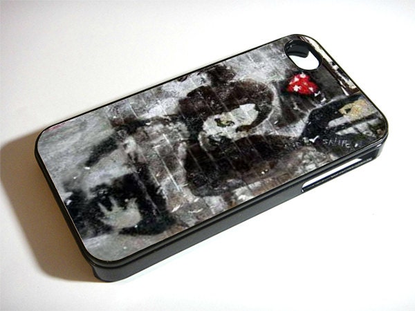 iPhone 4/4s Case Banksy Girl Hug