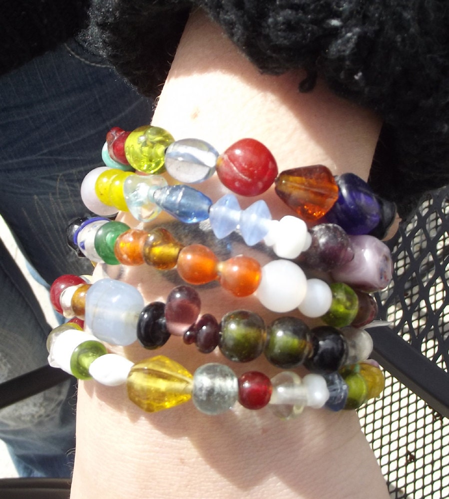 Handmade Multicolor Glass Bead Memory Bracelet