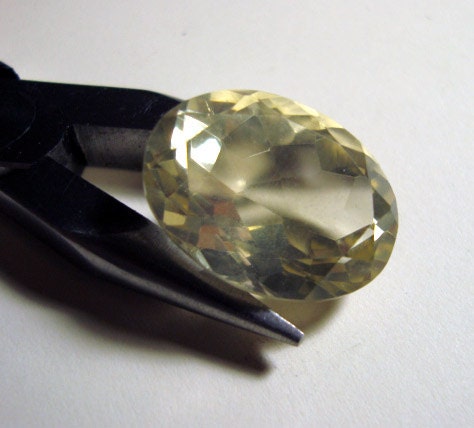 Gemstone - SALE - Impressive  CITRINE oval GEMSTONE - pale lemon yellow - faceted gem - 24 carat - cit003