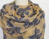Cream   color   scarf  with cute  bows print  for  Woman great accessory for your outfit