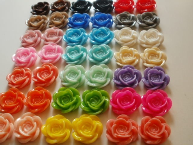 40 Resin Flower Cabochons