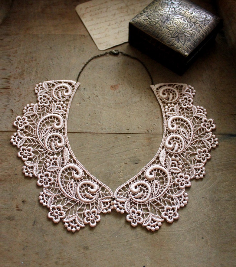 lace collar- ASTRID- peter pan collar - detachable collar