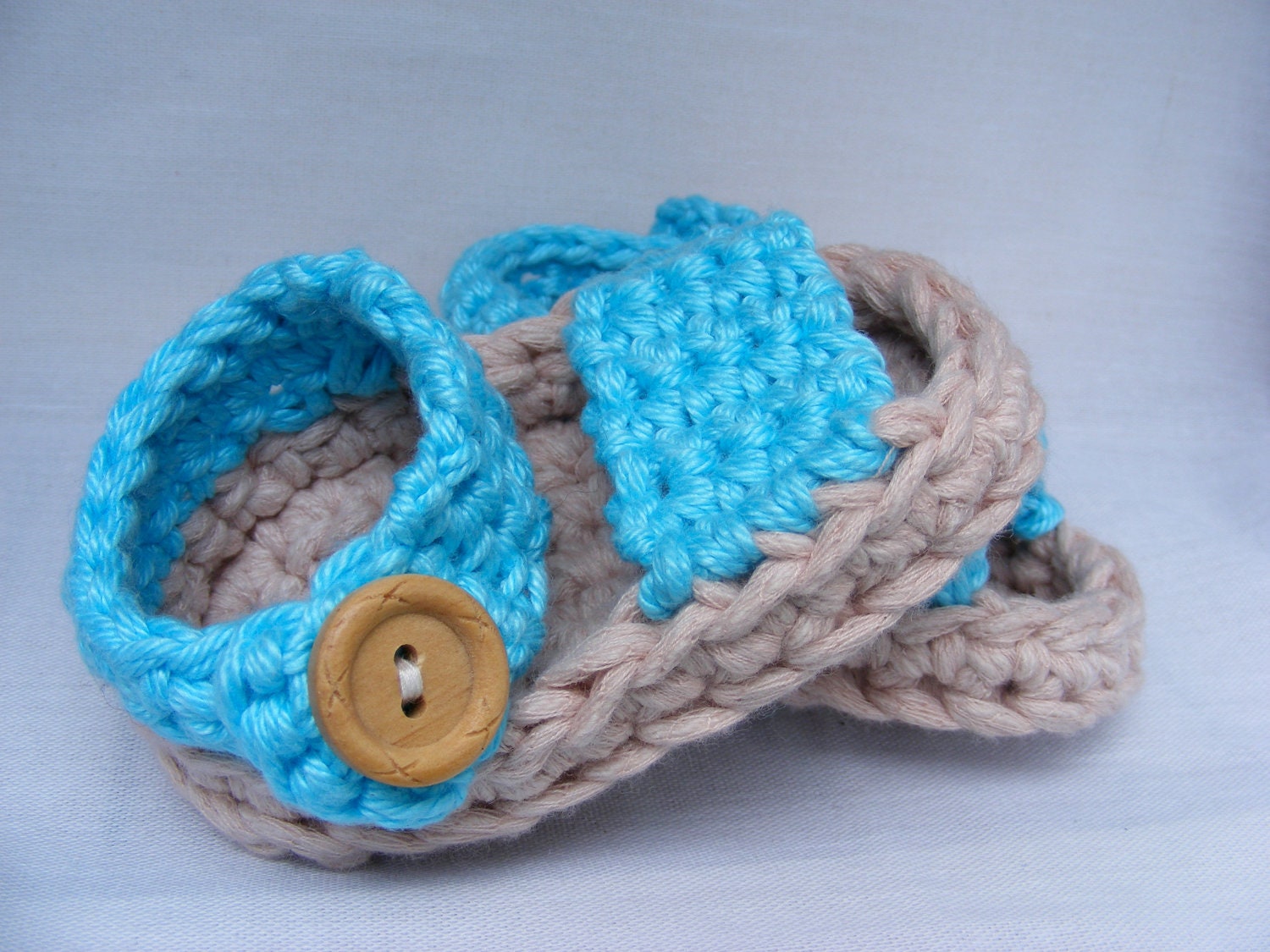 Baby Booties Crochet Pattern - Spring / Summer Baby Booties - Quick Easy and Adorable Shower Gift in 3 Sizes - 0 - 12 Months