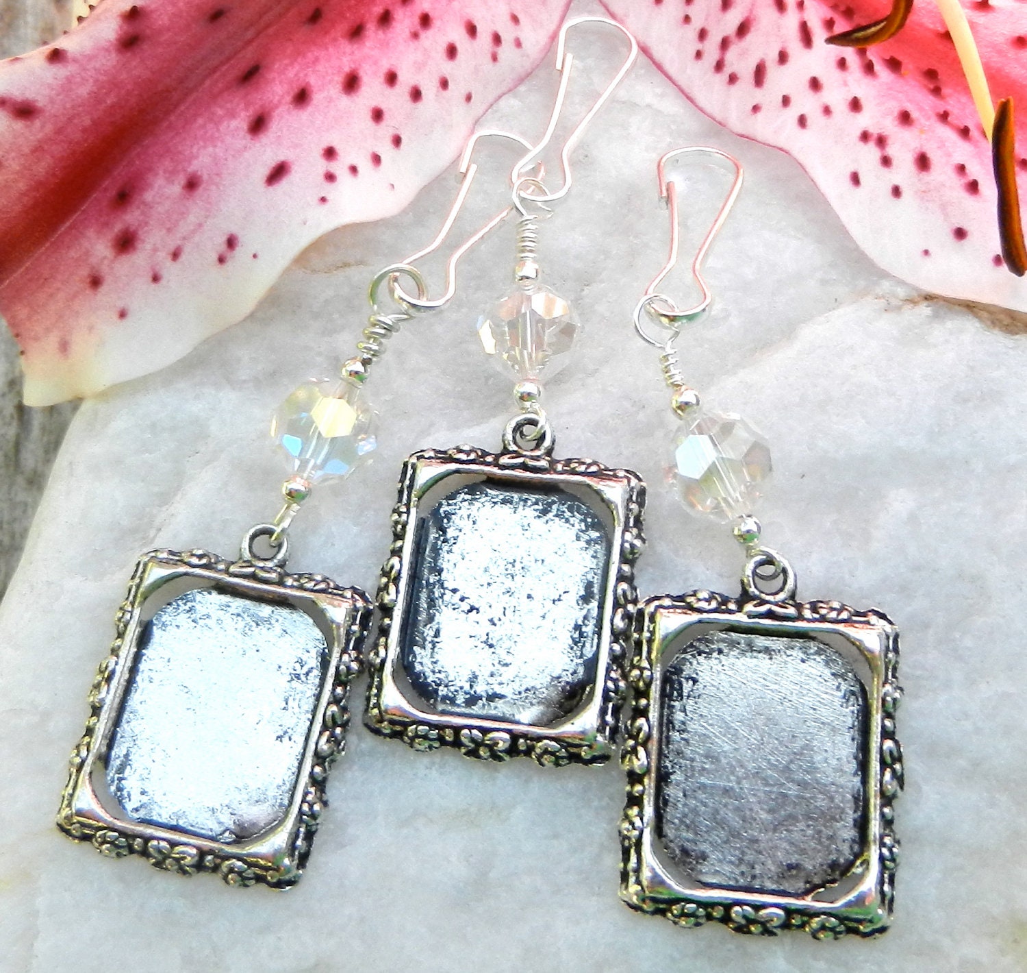 Wedding bouquet frame charm. Crystal, set of 3.