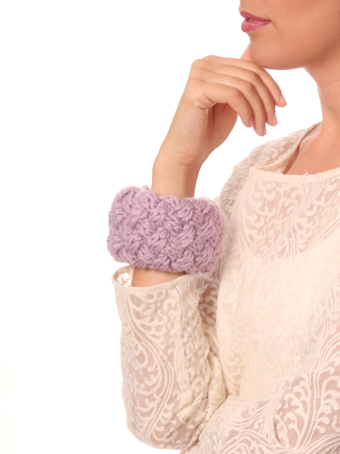 Knitted chunky bracelet bangle lilac lavender XS / S - CozySeason