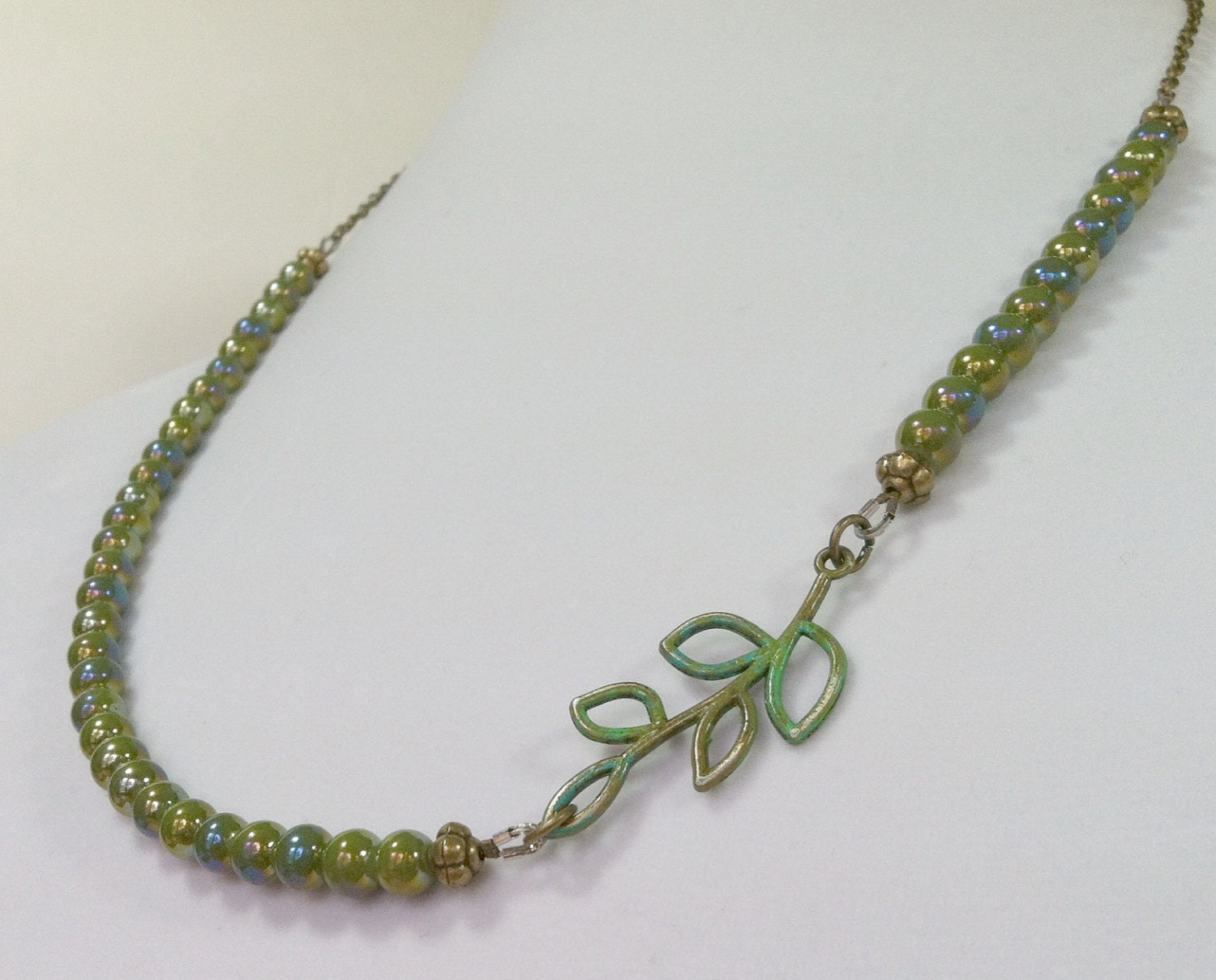 Beautiful Green Iridescent Necklace with Leaf Branch 