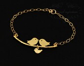 PERSONALIZED MOTHER BRACELET . 1 Baby Bird . Custom Initial Gold Charm Bracelet . New Mommy . Baby Shower Gift . Mom Our Little Family