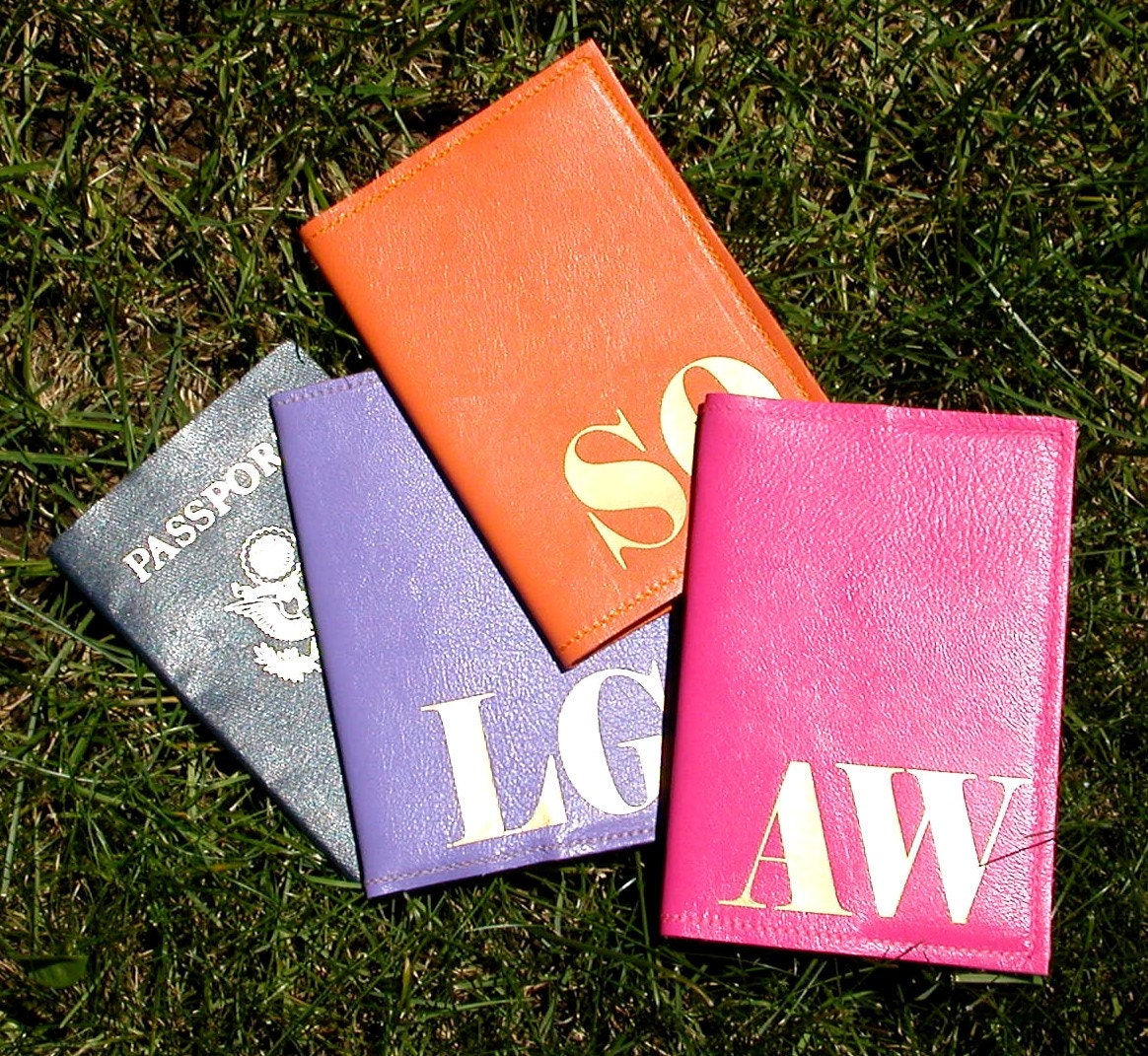 Mia Leather Passport Holder, Parsonalized Bridesmaid Gift, Personalized Honeymoon Gift, Bridal Party Gift, Bridal Party Gift