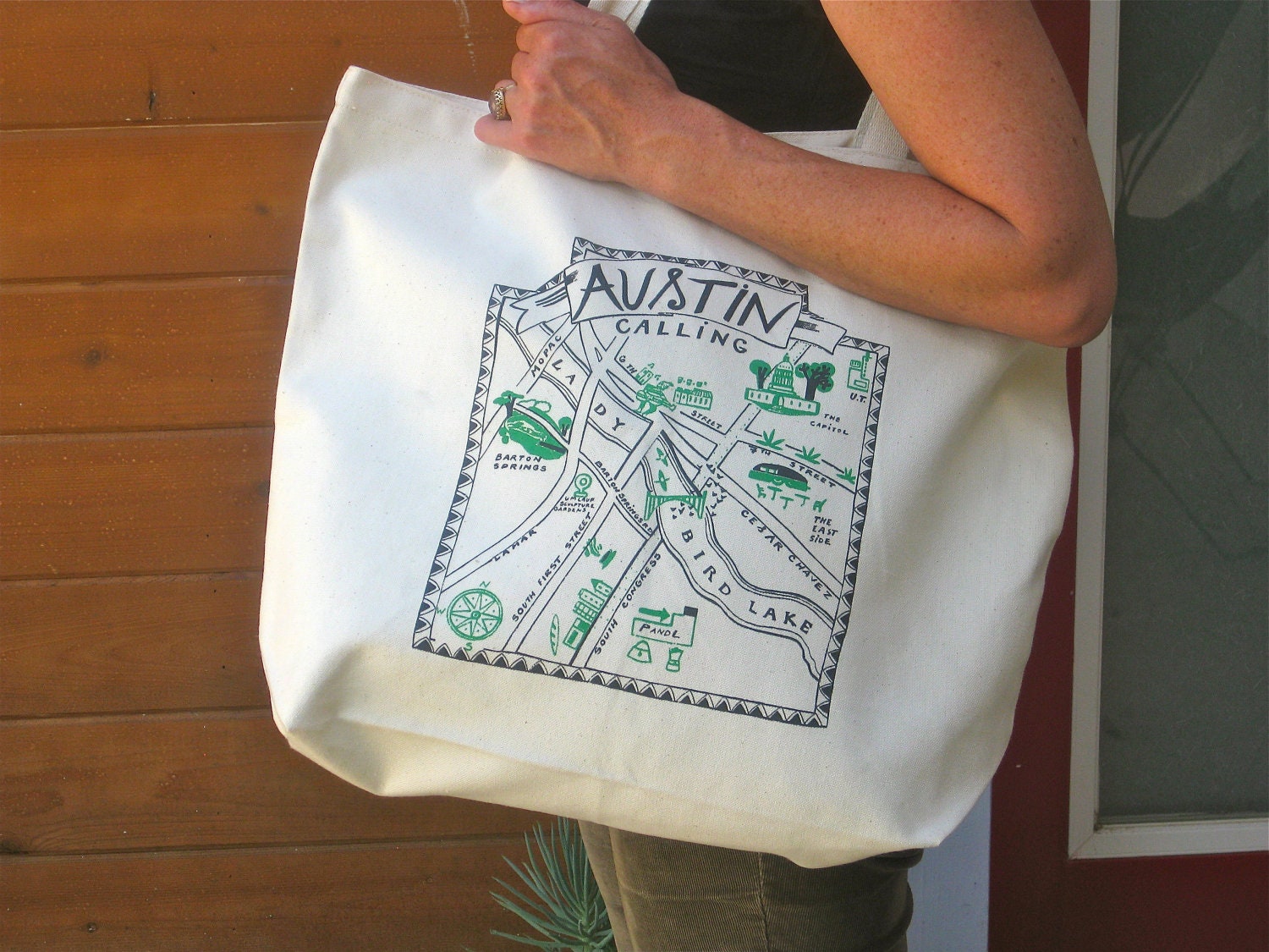 Etsy -  FREE - GIFT -WRAP - Classic Austin Map Screen-Printed Organic Tote Bag  - neutral off white large shopping bag