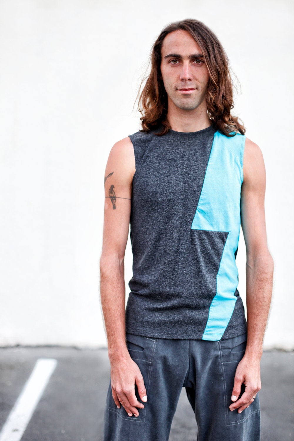 sleeveless lightning bolt t-shirt