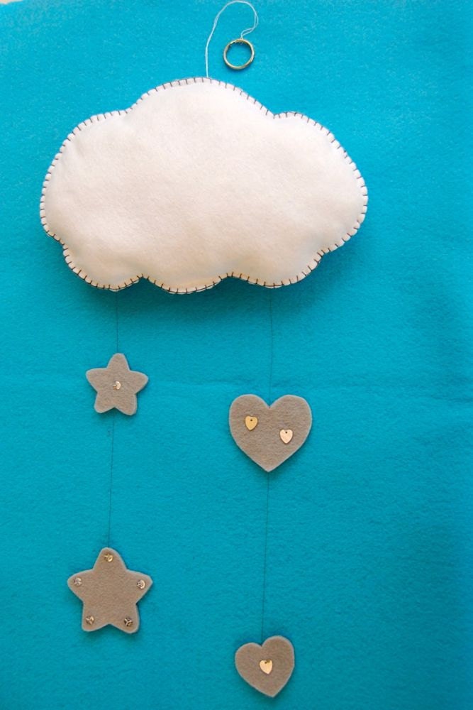 Handmade Felt Cloud Mobile in silver/grey, Baby Mobile, crib mobile, nursery mobile, room decoration