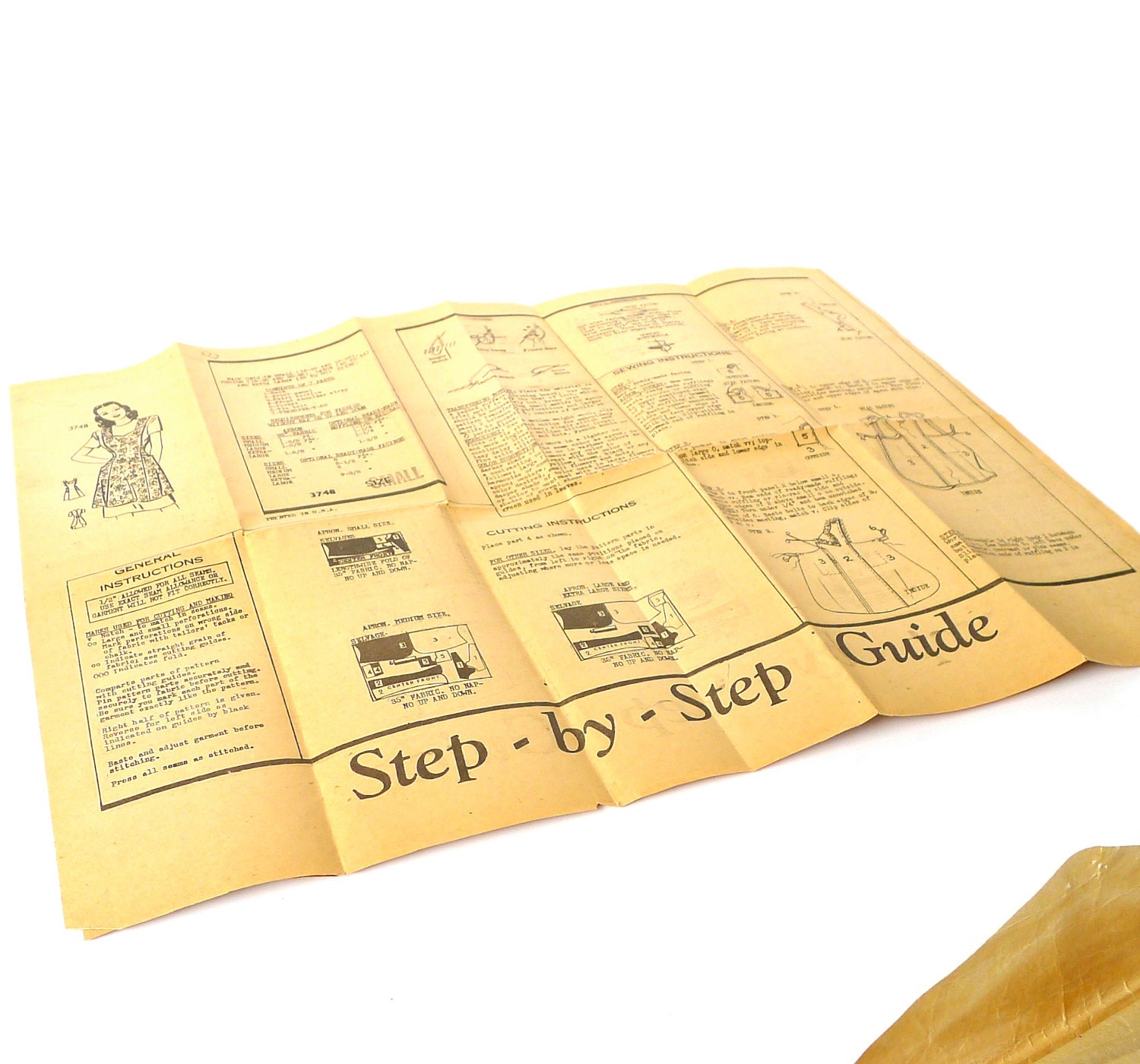 Vintage Sweetheart Apron Mail Order Pattern from The American Weekly