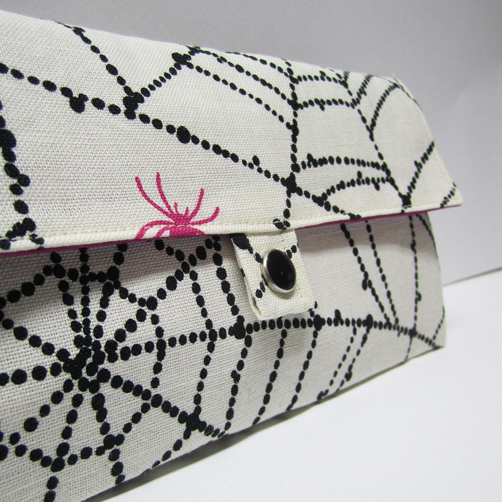 webbed wallet .. with zipper & card pockets