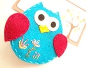 Hand Embroidered Wool Felt OWL Hair Clip