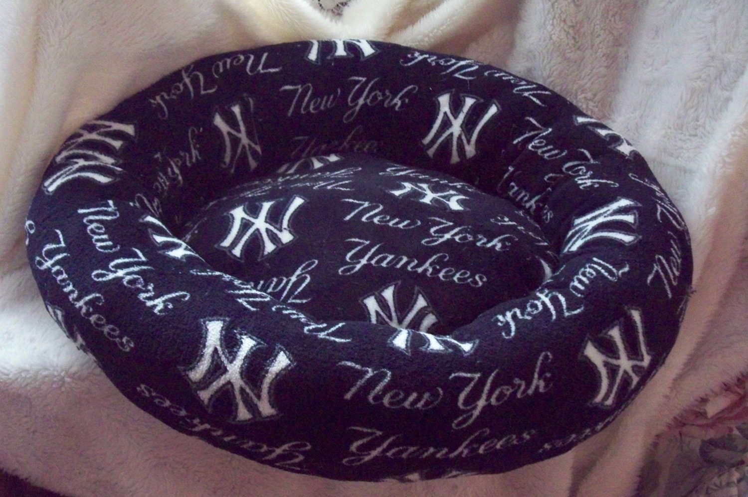 NY Yankees  Dog Bed