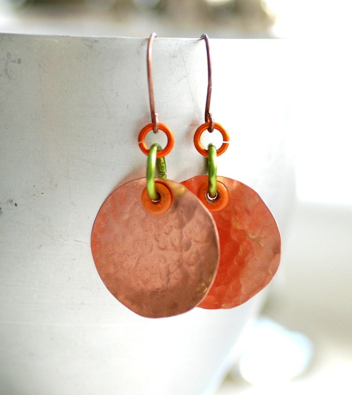 Funky Copper Earrings, Hammered Copper Earrings, Shiny Copper Earrings, Circle Earrings, Metalwork Earrings, Fun Jewelry