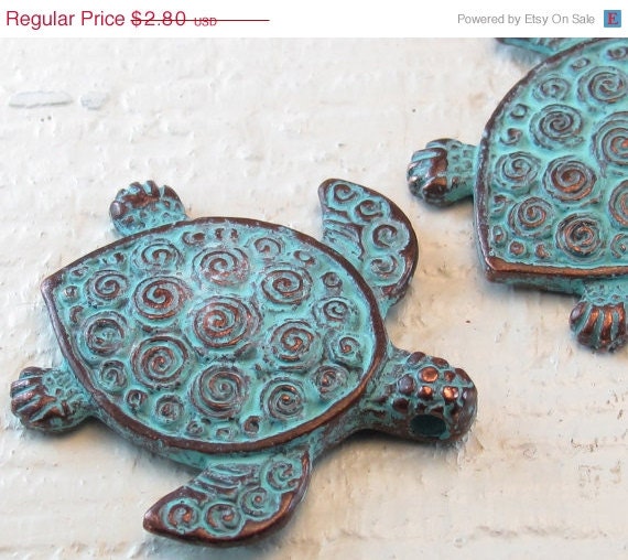 CHARM SALE Green patina turtle focal pendant lead free casting, 29mm