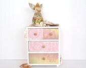 Box with Jim Shore Angel, Pearls and Seashells