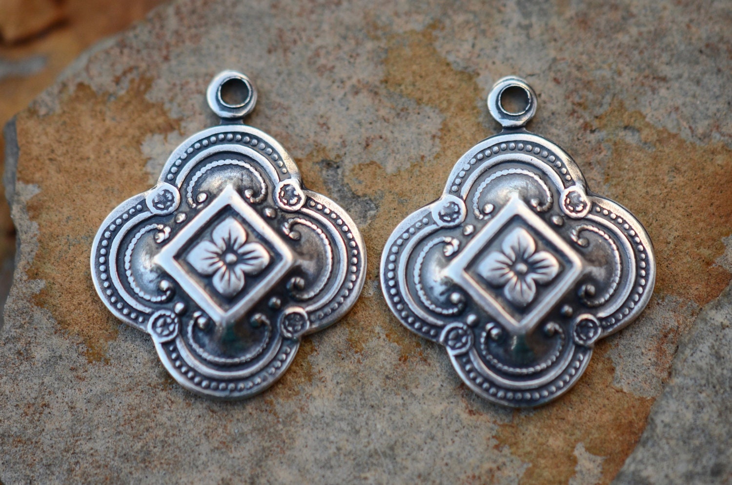 Trinity Brass Co. Fancy Clover Drops 15x15mm - Antique Silver - LOW SHIPPING
