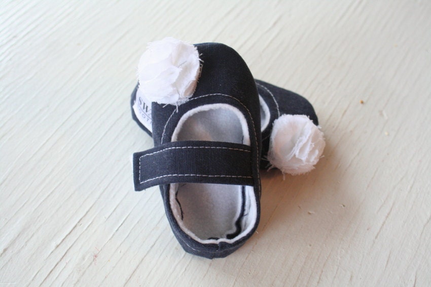 Baby girl Mary Jane maryjane shoes Navy Blue Twill toddler newborn velcro strap booties whtie Flower slippers SWAG shower gift