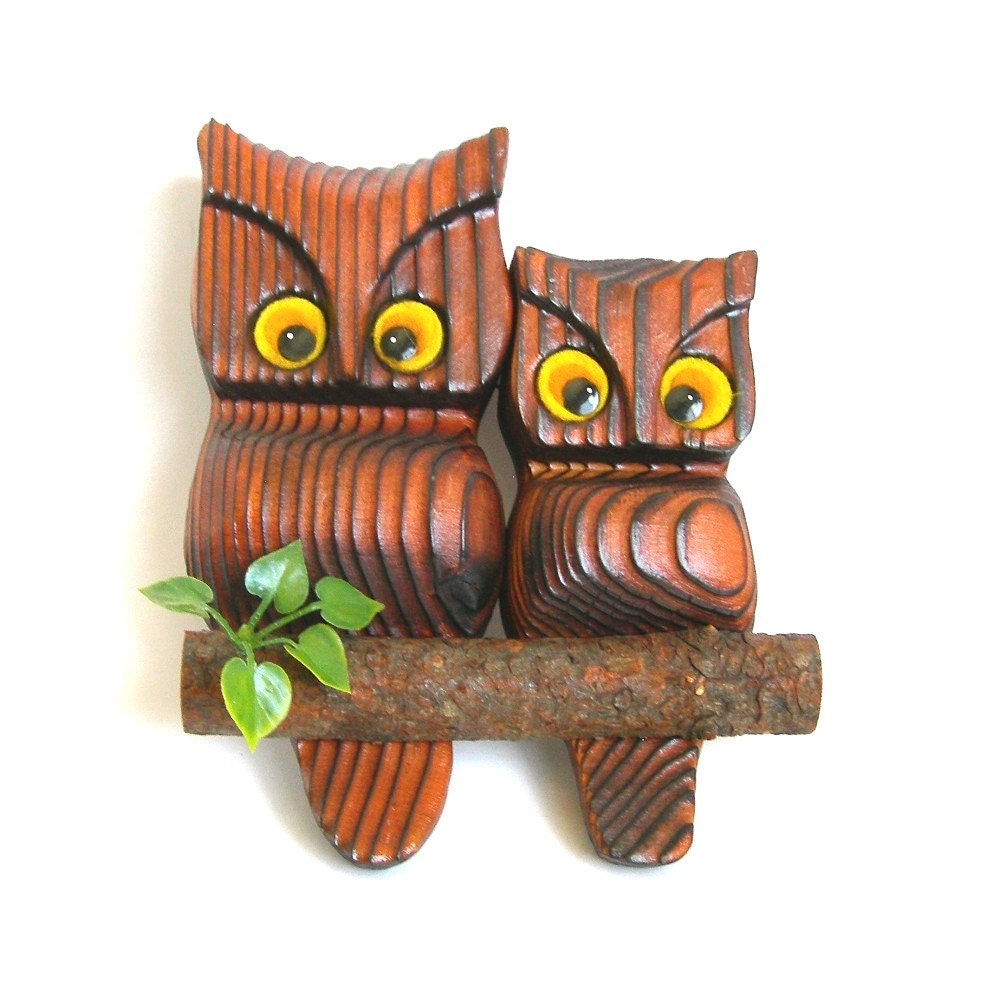 Vintage Wood Owls Wall Hanging, Circa 1960, Felt Eyes, Pair of Owls Perched on Branch, Mountain Cabin Decor