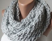 ON SALE Infinity Scarf, Loop Scarf, Circle Scarf, Cowl Scarf Grey white Chunky Cozy
