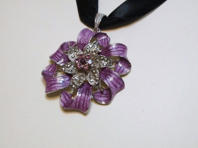Vintage Pendant   Rhinestones center shades of Lavender     SALE       SALE