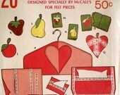Vintage Felt Designs McCall's 20 Felt Patterns Factory Folded