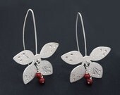 Texturized Sterling Silver Earrings. Red Coral. Roll Printed Texture. White. Dangle. MIRTO 4 Earrings. Handmade by Maria Goti Joyas.