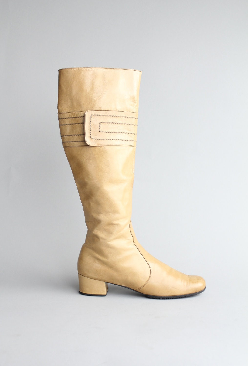 sz 6.5 vintage Mod Blonde Leather Go-Go Boots / 37