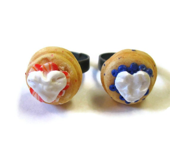 SCENTED Pancake Rings, Best Friends, Blueberry And Strawberry, Nickel Free