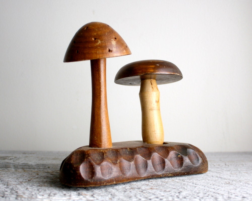 Wood Mushrooms Toothpick Holder - shavingkitsuppplies