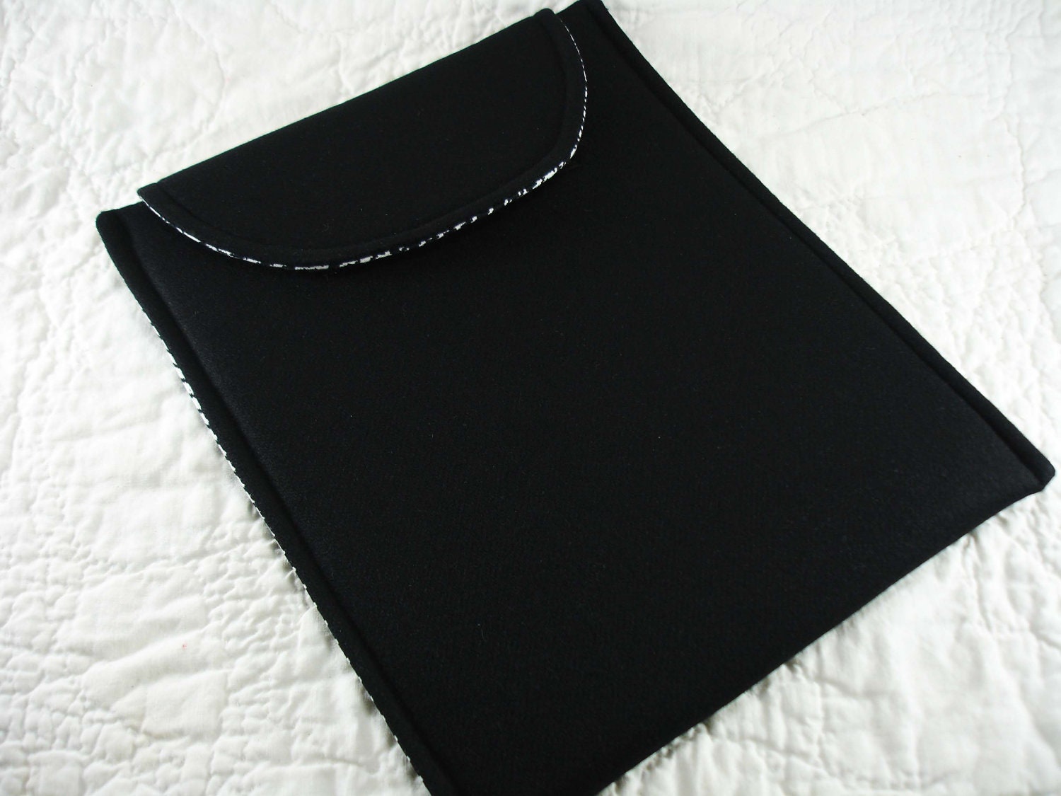 iPad Sleeve, iPad Case, Sleeve For Your iPad, Classic and Elegant 100% Black Wool with Houndstooth Lining