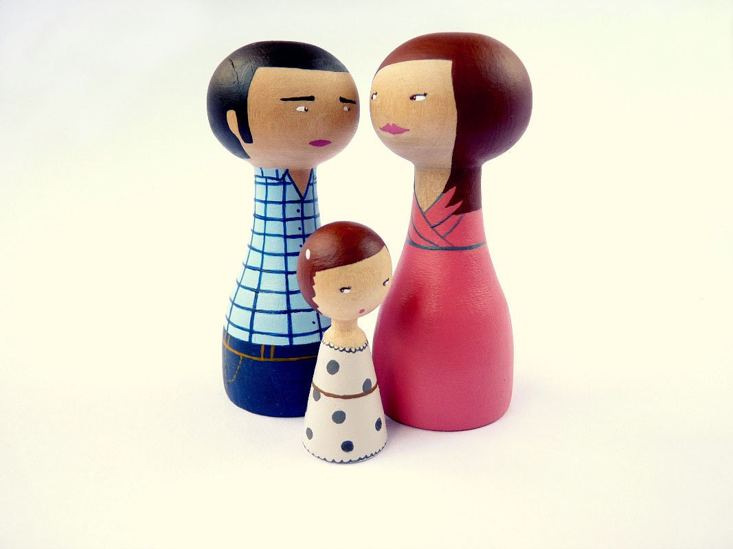 FREE SHIPPING Personalized Family of 3 Dolls with one child - OOAK - Custom Portrait - Wooden hand painted father mother child girl boy baby