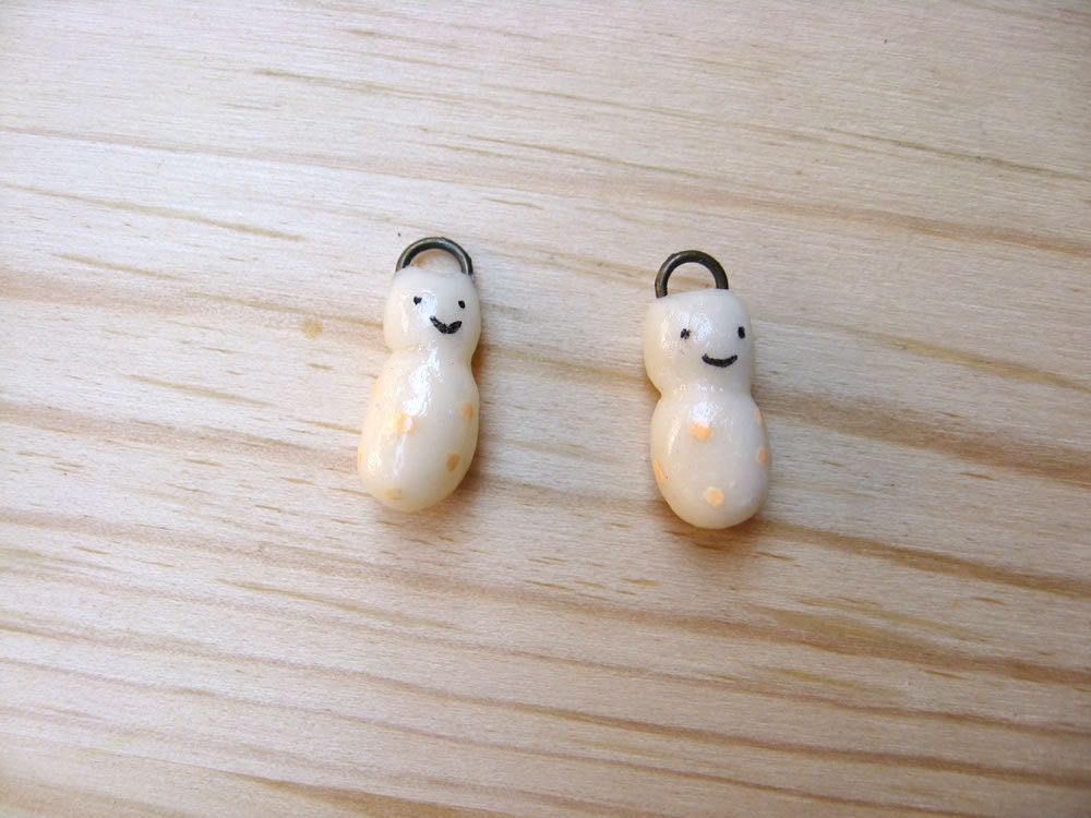 Peanut. One-of-a-kind Handmade Porcelain Pendant.