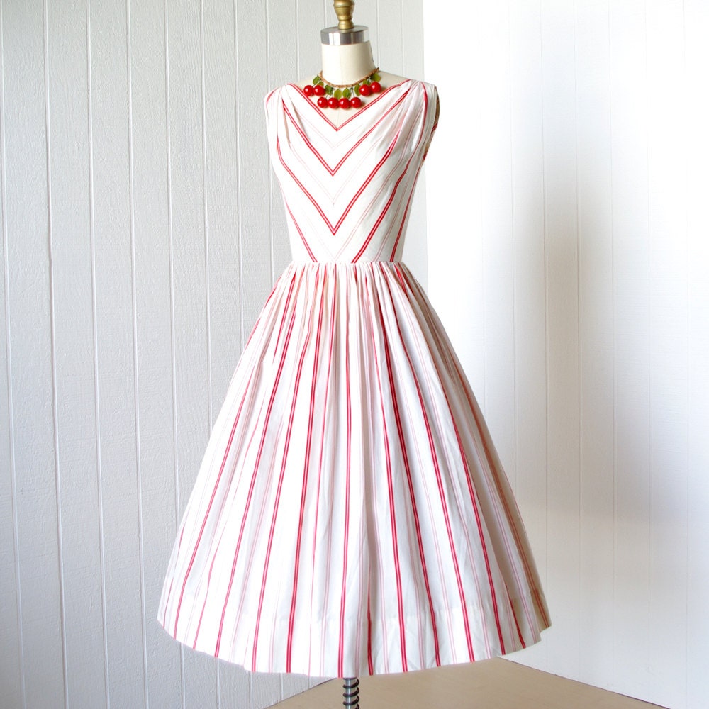 vintage 1950's dress ...fabulous SPORTLANE DEB saks fifth avenue white red woven chevron stripes cotton full skirt pin-up sun dress