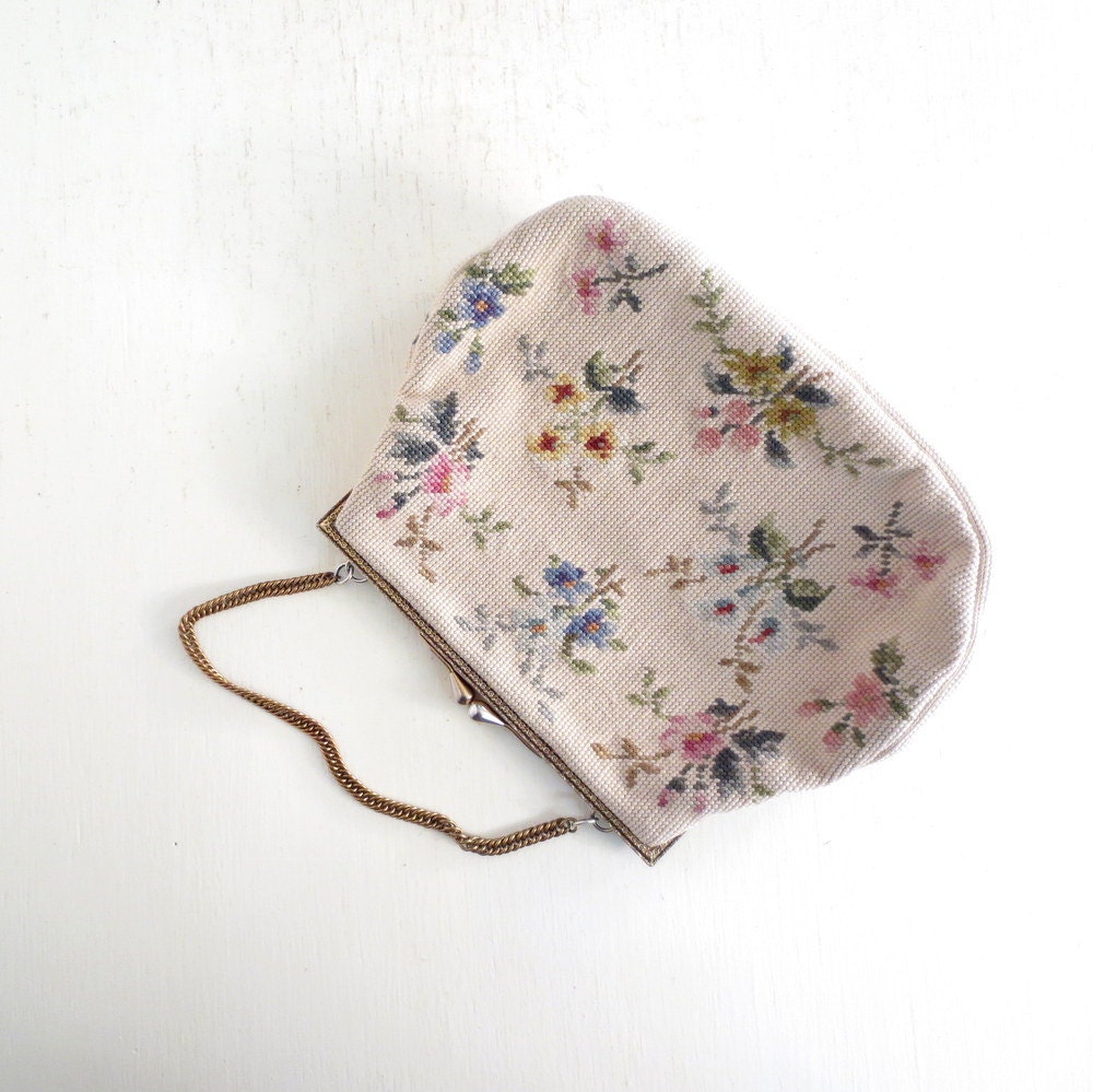 Vintage 1940s Purse / Needlepoint Bag / Large Tapestry Bag