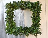 Boxwood Wreath LITE - Small Square