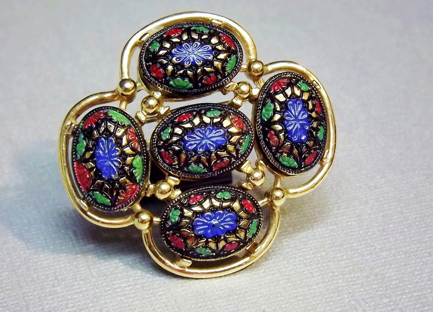 Sarah Coventry Brooch 1970's Vintage Jewelry  "Light of the East"