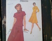 Very Easy Vogue Top and Skirt Pattern 9154 size 14