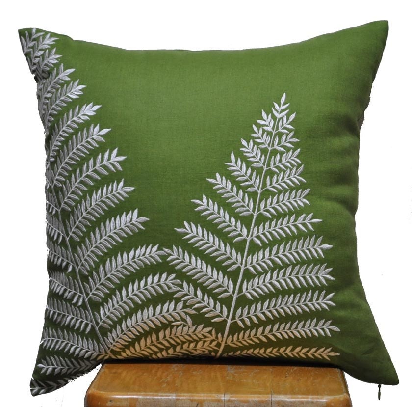 Fern Pillow Cover, Decorative Throw Pillow Cover, Green Linen Off White Fern Embroidery, Pillow Cover 18 x 18, Green Cushion, Couch Pillow