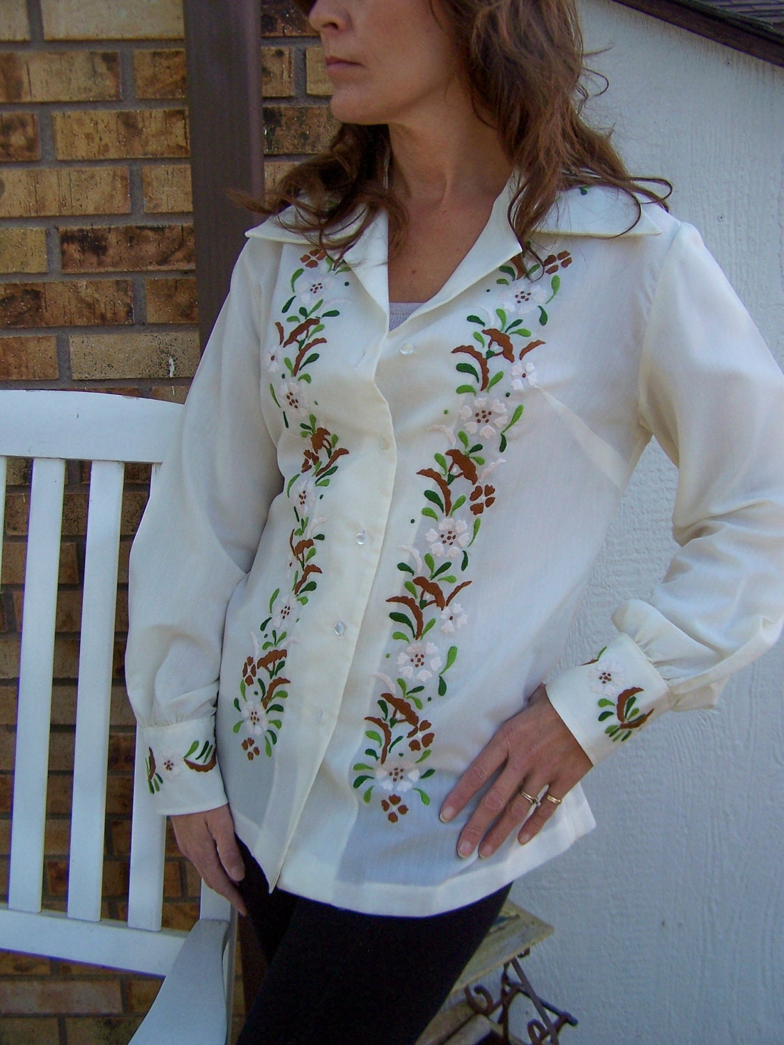 Vintage Woman's Embroidered Shirt , Veloso's Gift Shop Manilla , Philippines 1960s
