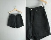 vintage '90s black HIGH WAISTED DENIM shorts. size s.